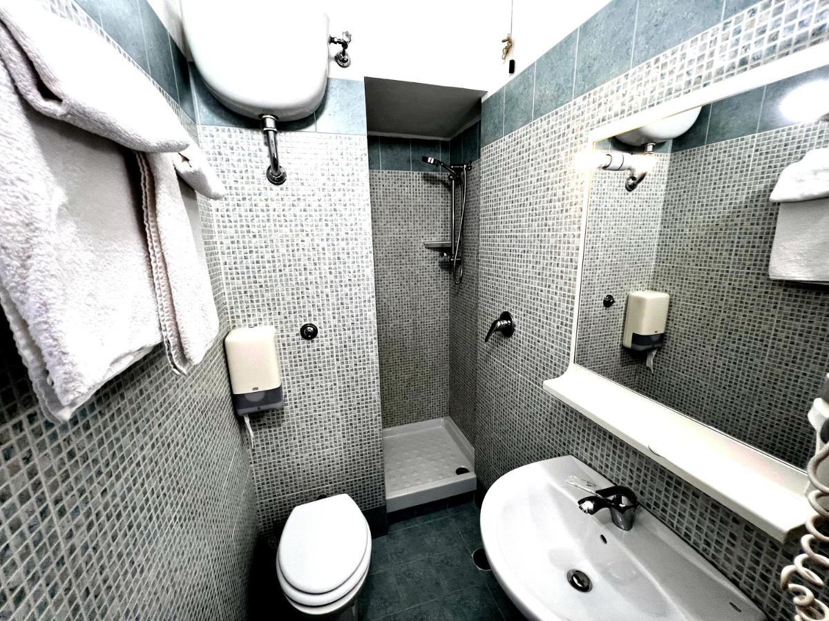 Hotel Domus Termini Rome Bagian luar foto
