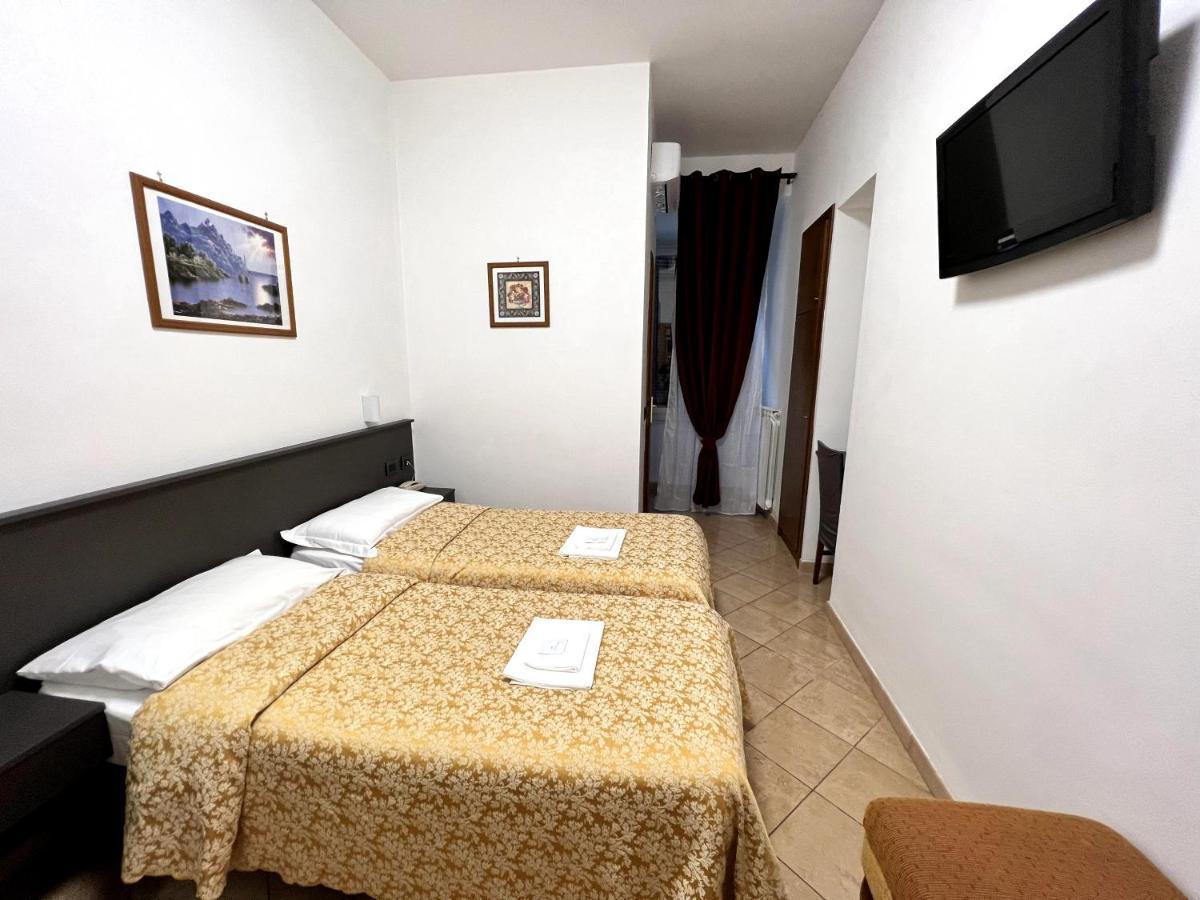 Hotel Domus Termini Rome Bagian luar foto