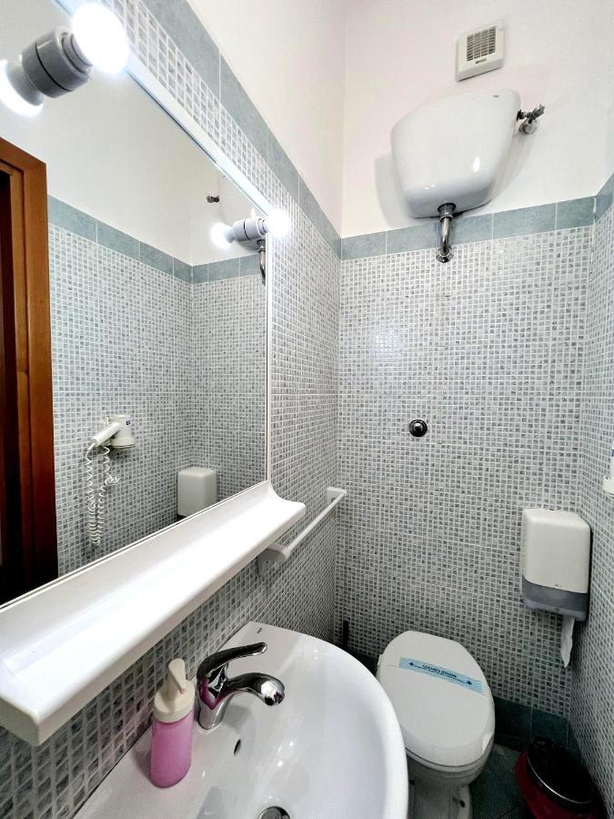 Hotel Domus Termini Rome Bagian luar foto